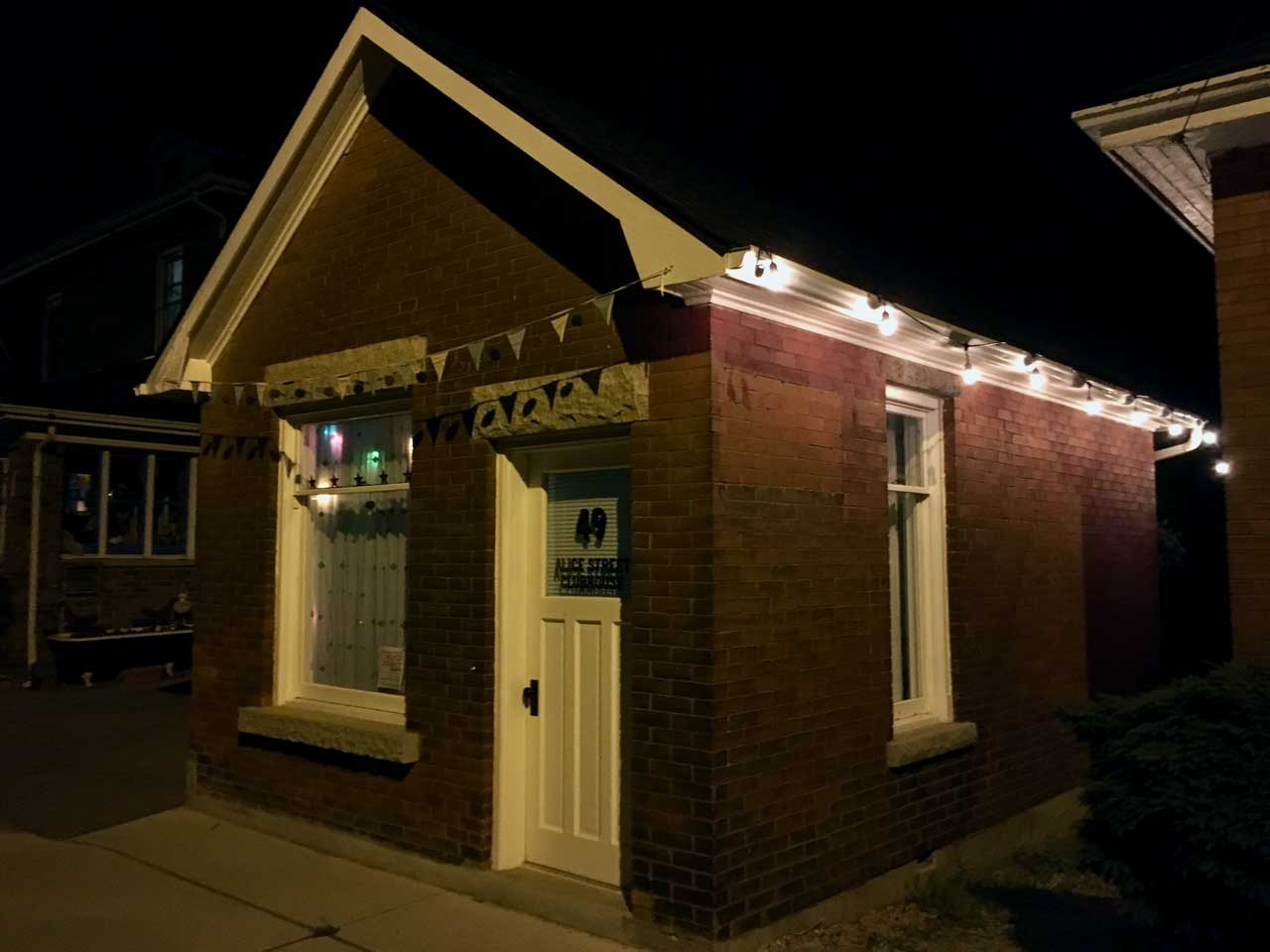 Exterior photo of the Alice Street Clubhouse